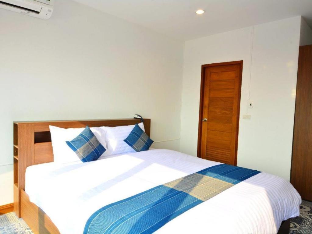 Hotel The Indigo House Phrae Exteriér fotografie